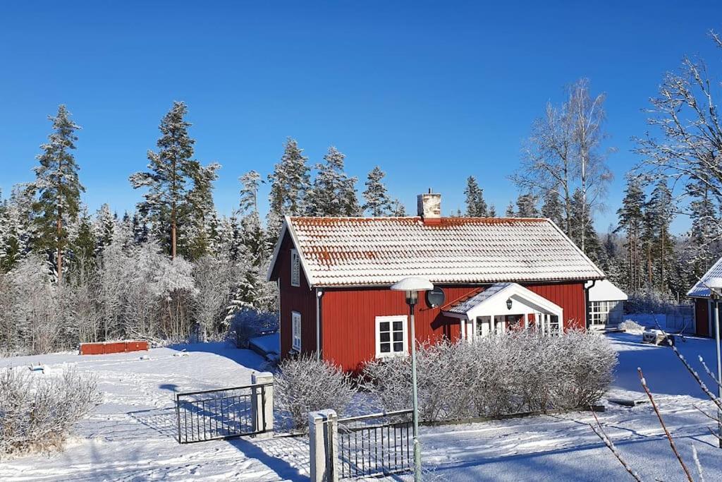 Villa Pa Landet, Habo Exterior photo